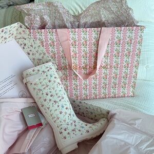 LoveShackFancy x Hunter Tall Boot Sunrise Patchwork‎ + LSF Gift Wrap